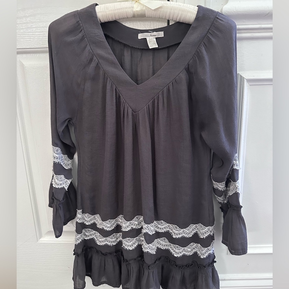 Trinity Gray Lace Detail Ruffle Boho Festical Loose Tunic Top Medium